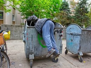 4 Ways to Prevent Dumpster Diving at Your Facility